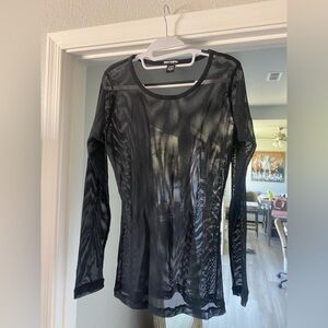 Hot Topic Black Long Sleeve fishnet top NWOT no flaws 20” pit to pit